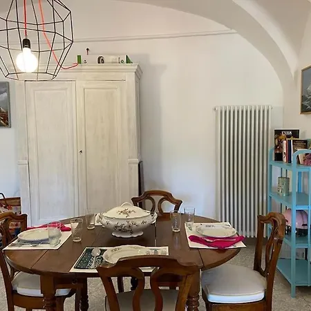 Apartamento Cristinahome: In Borgo Storico Sul Mare Imperia
