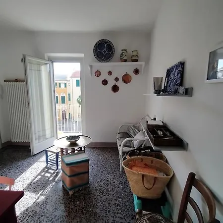 Cristinahome: In Borgo Storico Sul Mare Apartamento Imperia