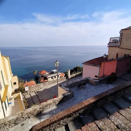 Apartamento Cristinahome: In Borgo Storico Sul Mare *